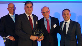 CheckPoint - Colin Peacock y John Fonteijn reciviendo el premio ECR