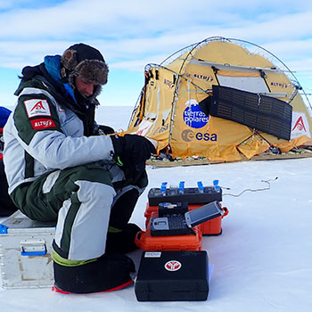 Panasonic - Trineo de Viento - Antartida